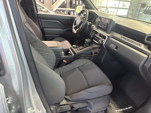 Used 2025 Toyota Tacoma SR AWD/4WD image 11
