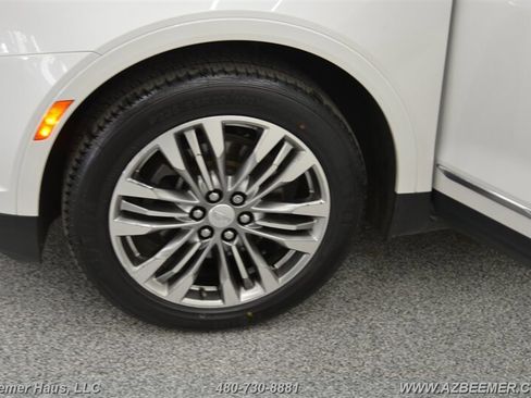 Used 2017 Cadillac XT5 Premium Luxury image 41