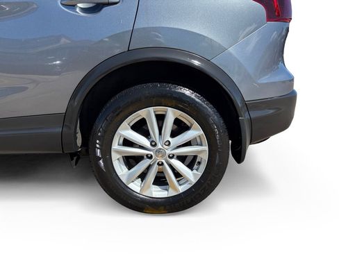 Used 2018 Nissan Rogue Sport SV image 10