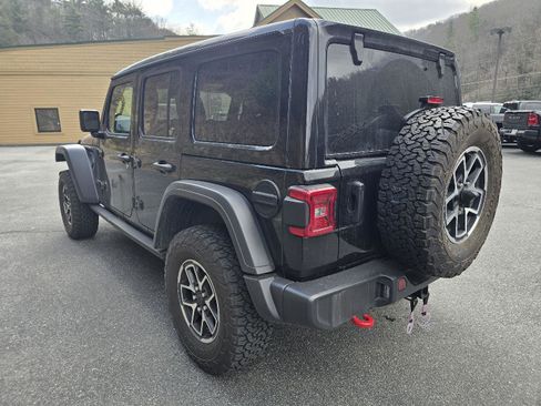 Used 2025 Jeep Wrangler Unlimited Rubicon w/ Convenience Group image 3