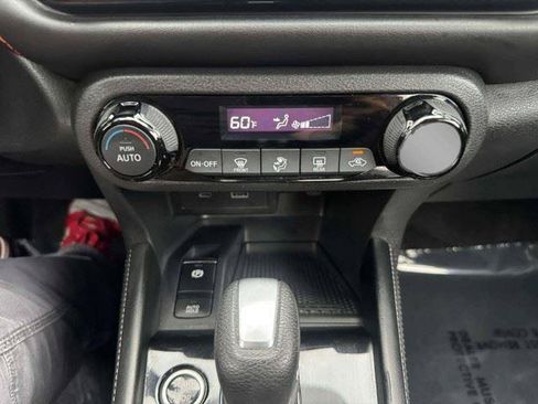 Used 2023 Nissan Kicks SR FWD image 30