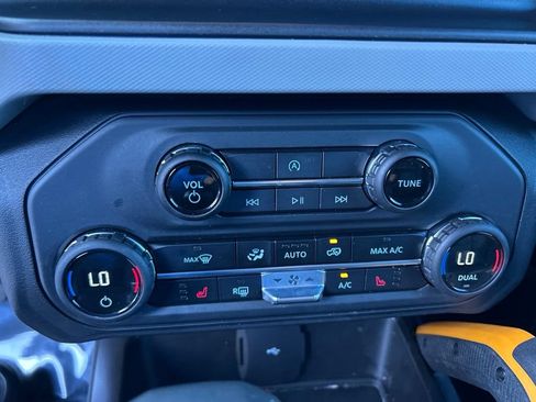 Used 2023 Ford Bronco Badlands AWD/4WD image 34