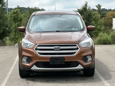Used 2017 Ford Escape SE AWD/4WD image 19