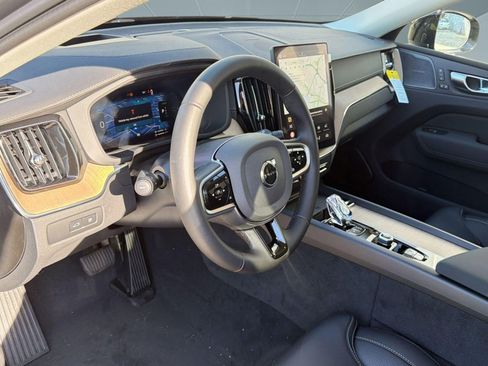 New 2026 Volvo XC60 T8 Ultra w/ Climate Package AWD/4WD image 4