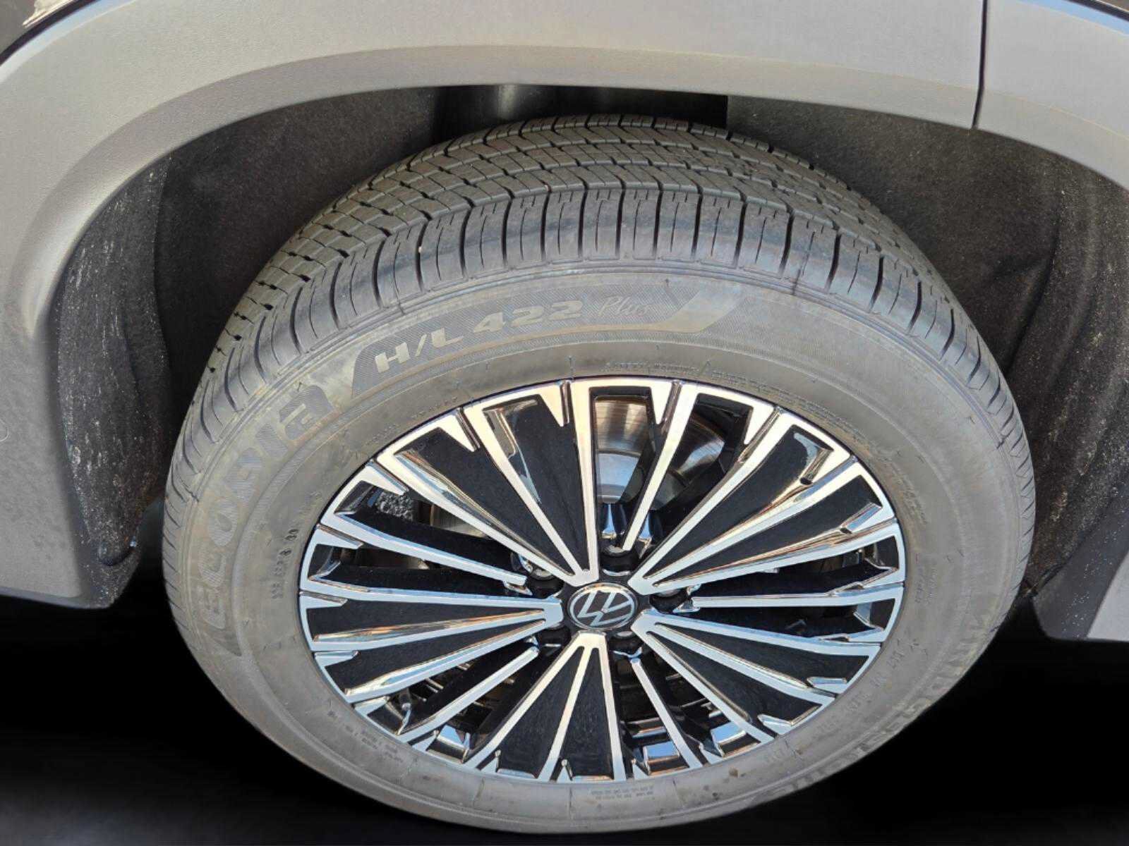 Used 2026 Volkswagen Tiguan S w/ 18" Wheel Package AWD/4WD image 18