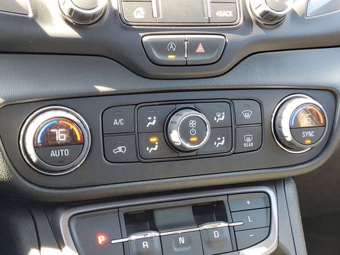 Used 2022 GMC Terrain AT4 w/ Infotainment Package II AWD/4WD image 29