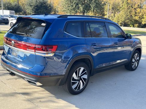 Certified 2025 Volkswagen Atlas SE image 10