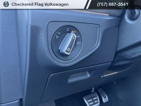 Used 2023 Volkswagen Atlas Cross Sport SEL R-Line image 17