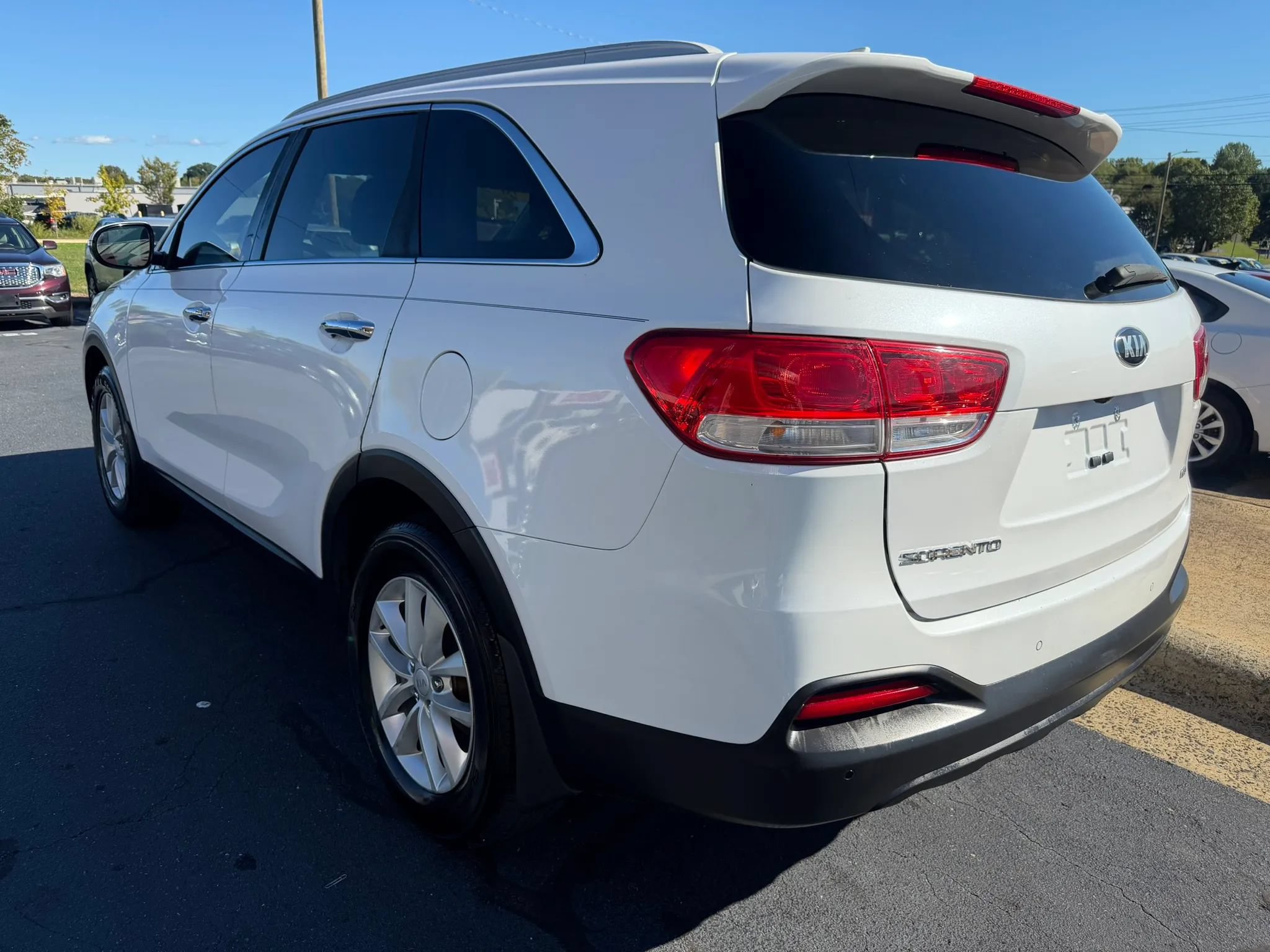 Used 2017 Kia Sorento FWD w/ LX Convenience Package image 5
