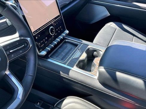 Used 2024 GMC Sierra EV Denali image 19