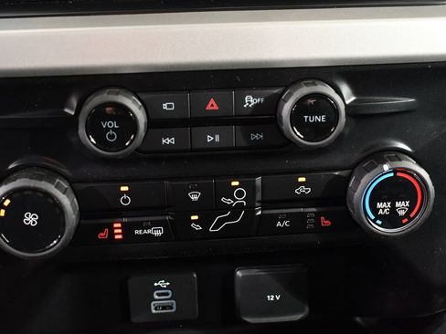 New 2026 Ford F350 XLT w/ XLT Premium Package AWD/4WD image 28