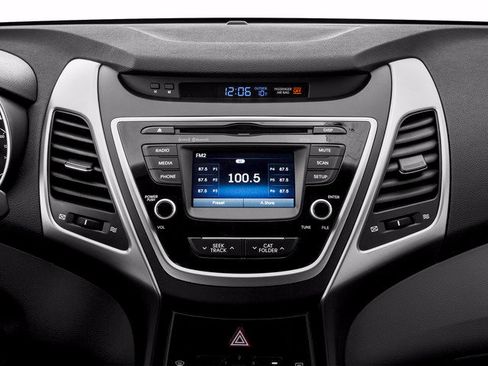 Used 2016 Hyundai Elantra SE w/ Option Group 02 FWD image 12