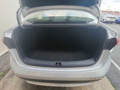 Used 2022 Toyota Corolla LE image 24