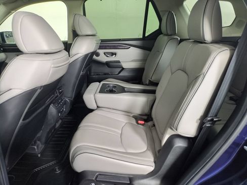 Used 2025 Honda Pilot Elite image 24