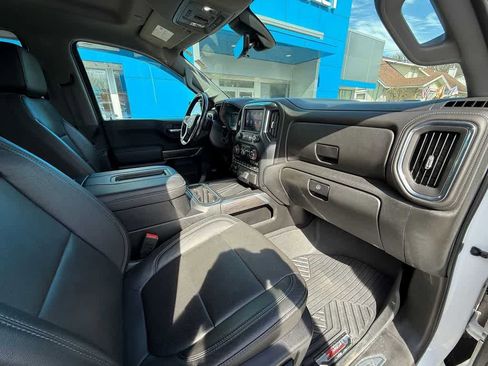 Used 2020 Chevrolet Silverado 1500 LTZ image 41