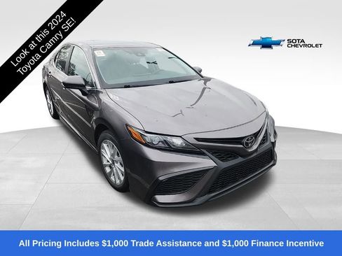 Used 2024 Toyota Camry SE image 1