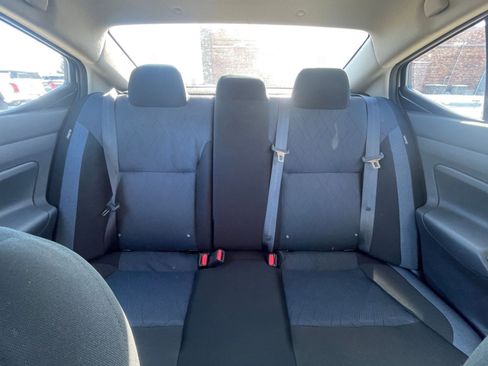 Used 2025 Nissan Versa SV image 38