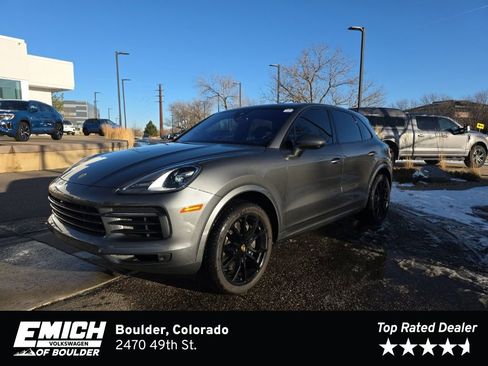 Used 2023 Porsche Cayenne Platinum Edition image 1