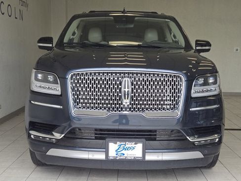 Used 2021 Lincoln Navigator Reserve w/ Luxury Package AWD/4WD image 2
