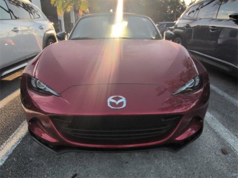New 2025 MAZDA MX-5 Miata Club image 3