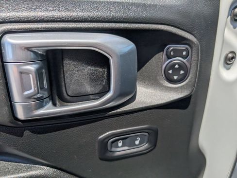 Used 2021 Jeep Wrangler Unlimited Sport AWD/4WD image 10