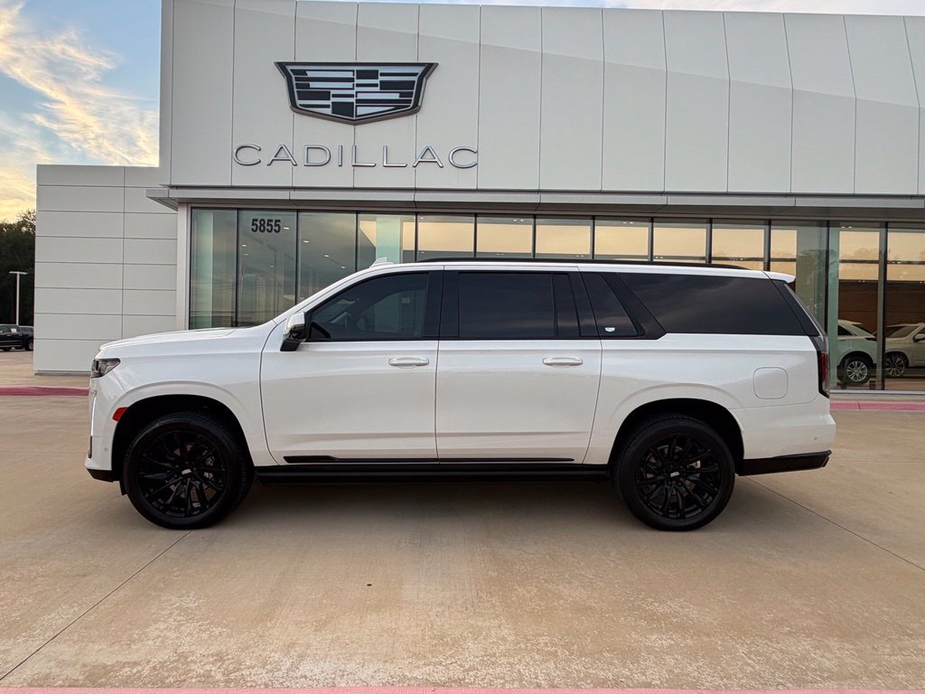 Used 2024 Cadillac Escalade ESV Sport Platinum w/ LPO, ONYX Package AWD/4WD image 2