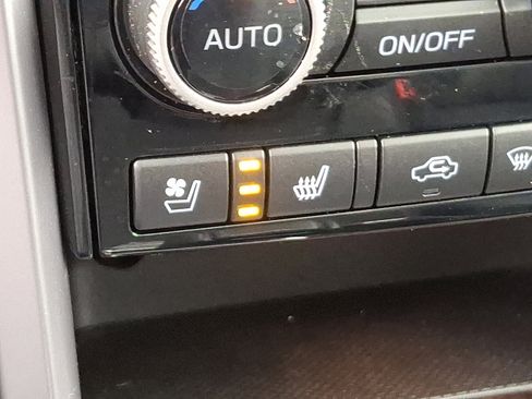 Certified 2022 Subaru Ascent Touring image 27