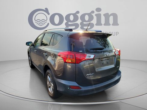 Used 2015 Toyota RAV4 XLE FWD image 2