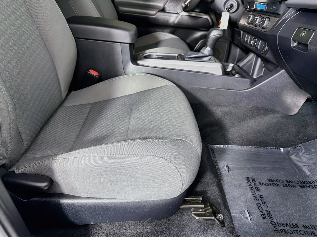 Used 2022 Toyota Tacoma SR5 RWD image 36