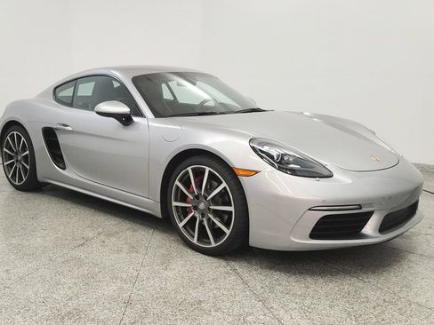 Used 2019 Porsche 718 Cayman S RWD image 7