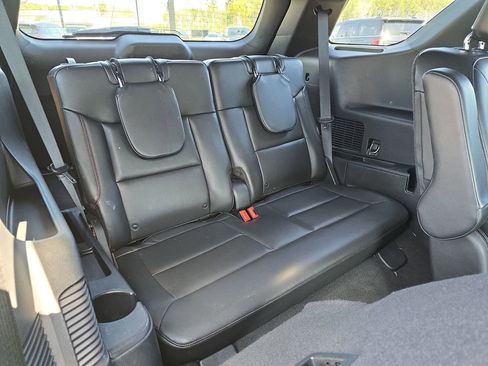 Used 2022 Ford Explorer ST-Line w/ Class IV Trailer Tow Package image 15