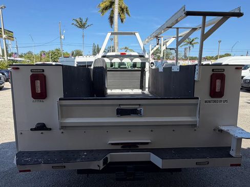 Used 2018 Ford F350 XL w/ Power Equipment Group AWD/4WD image 4