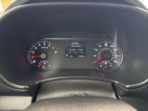 Used 2022 Kia Soul LX FWD image 9
