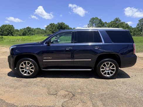 Used 2018 GMC Yukon Denali w/ Denali Ultimate Package RWD image 2