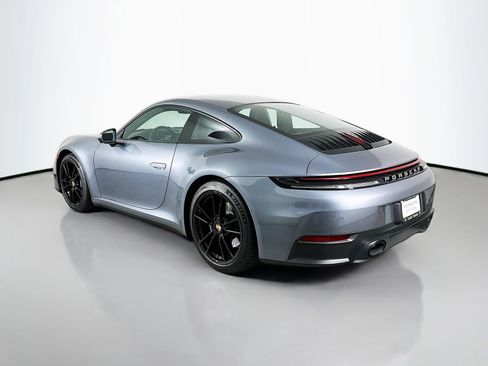 Used 2025 Porsche 911 Carrera image 3