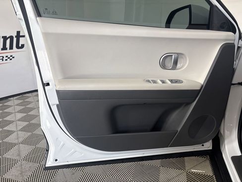 Used 2024 Hyundai Ioniq 5 SEL AWD/4WD image 7