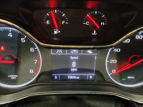 Used 2019 Chevrolet Cruze LT w/ Sun And Sound Package FWD image 23