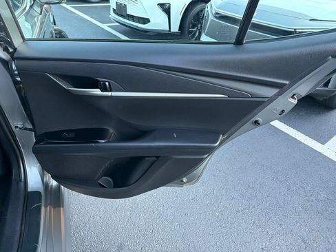Used 2025 Toyota Camry SE FWD image 12