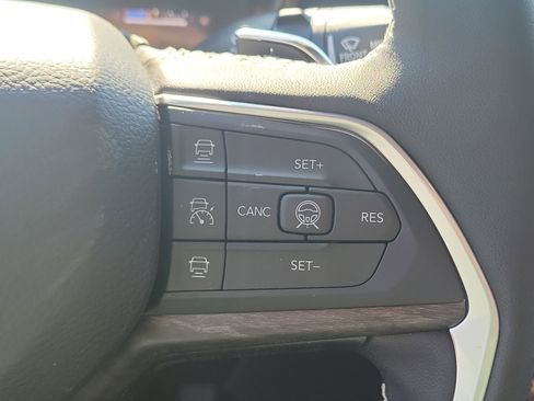 New 2026 Jeep Grand Cherokee Limited Reserve image 14