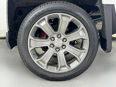 Used 2018 Chevrolet Silverado 1500 High Country AWD/4WD image 30