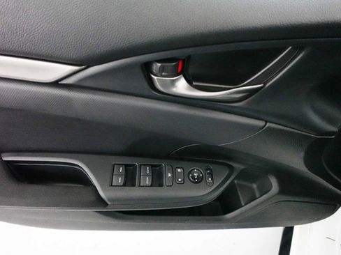 Used 2019 Honda Civic Sport image 11