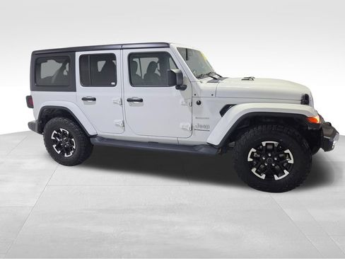 Certified 2023 Jeep Wrangler Unlimited Sahara w/ Dual Top Group AWD/4WD image 29