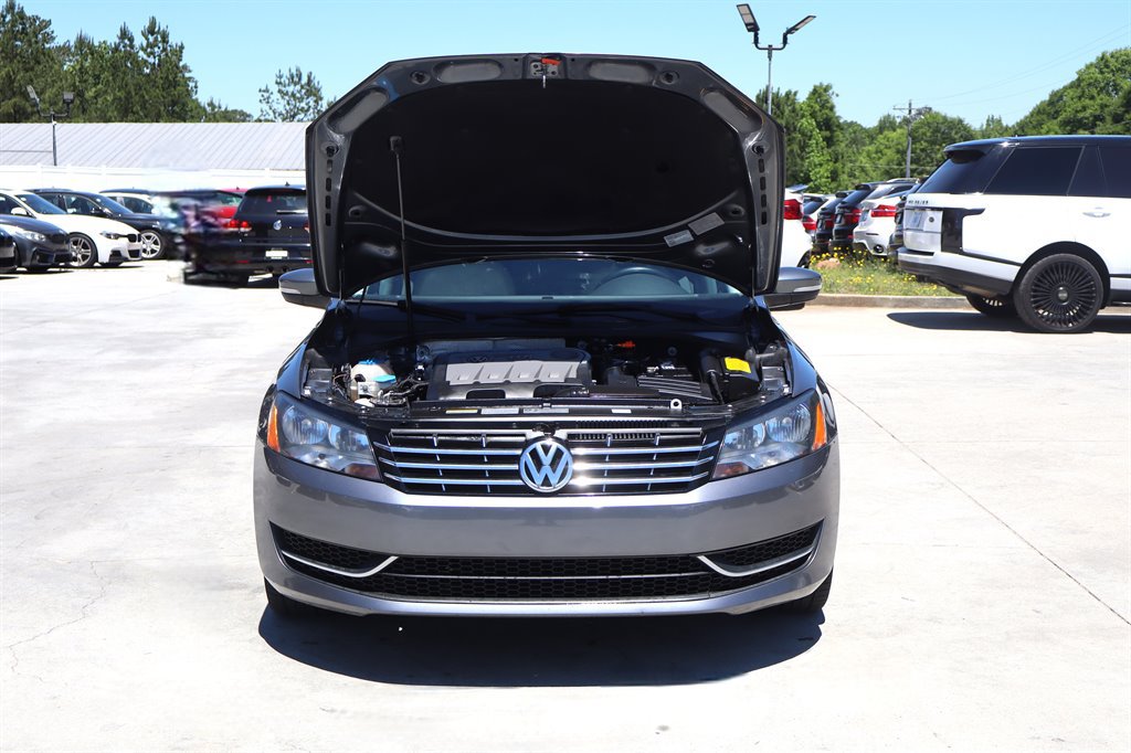 Used 2013 Volkswagen Passat TDI SE FWD image 33