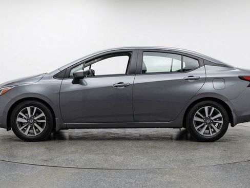 Used 2025 Nissan Versa SV FWD image 5