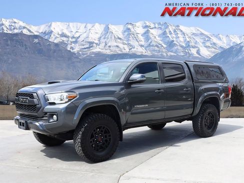 Used 2016 Toyota Tacoma TRD Sport w/ Premium & Technology Package AWD/4WD image 1
