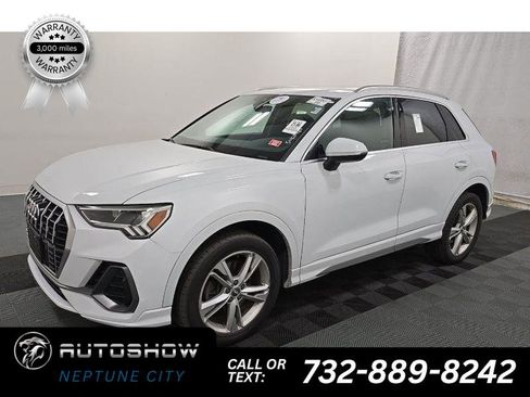 Used 2019 Audi Q3 2.0T Premium Plus w/ Premium Plus Package AWD/4WD image 1