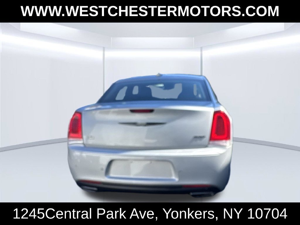 Used 2023 Chrysler 300 Touring L w/ Comfort Group RWD image 5