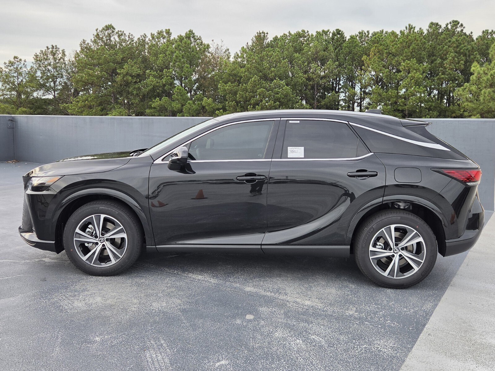 New 2026 Lexus RX 350 FWD image 2