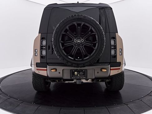 Used 2025 Land Rover Defender 110 AWD/4WD image 23