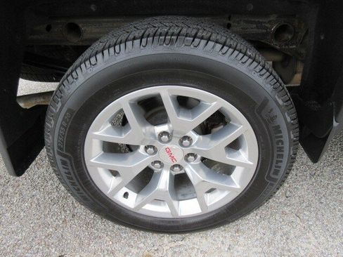 Used 2018 GMC Sierra 1500 SLT w/ SLT Premium Package AWD/4WD image 10